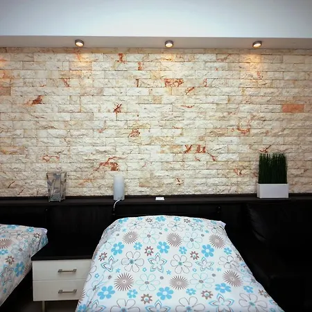 Aries Apartment *